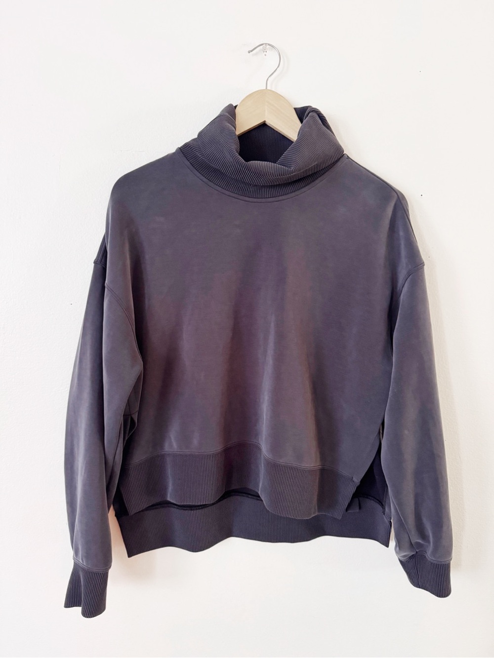 Lululemon Black Softstream Turtleneck Pullover size 4 - Picture 4 of 7